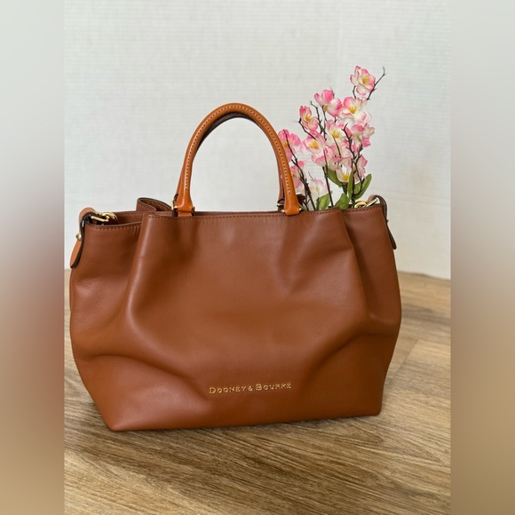 Dooney & Bourke City Large Barlow bag